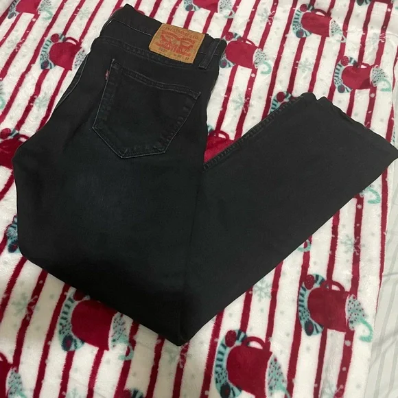 Levi’s Jeans - Picture 4 of 5